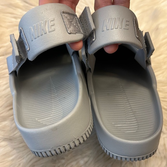 NIKE ‘Calm’ Mules In Light Smoke Grey - Picture 9 of 16